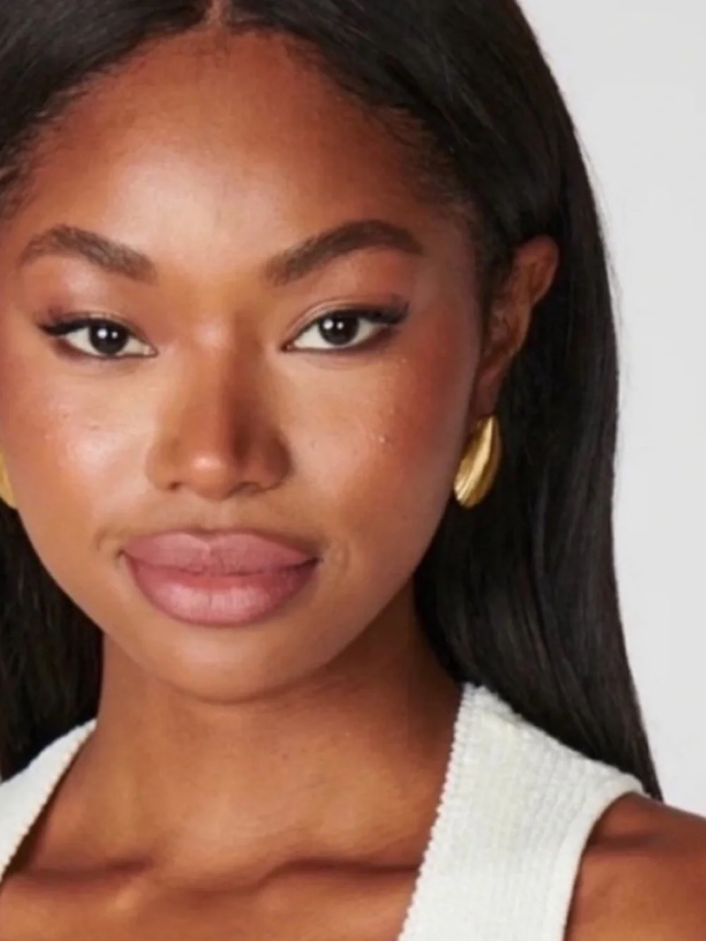 New! Classic Statement Gold Shell Earrings (1003) NWOT - Picture 3 of 4